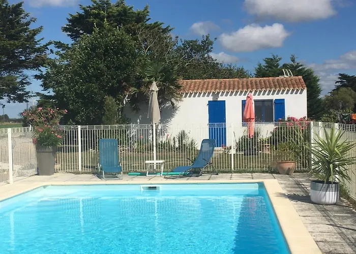 Avec Piscine Oda ve Kahvaltı