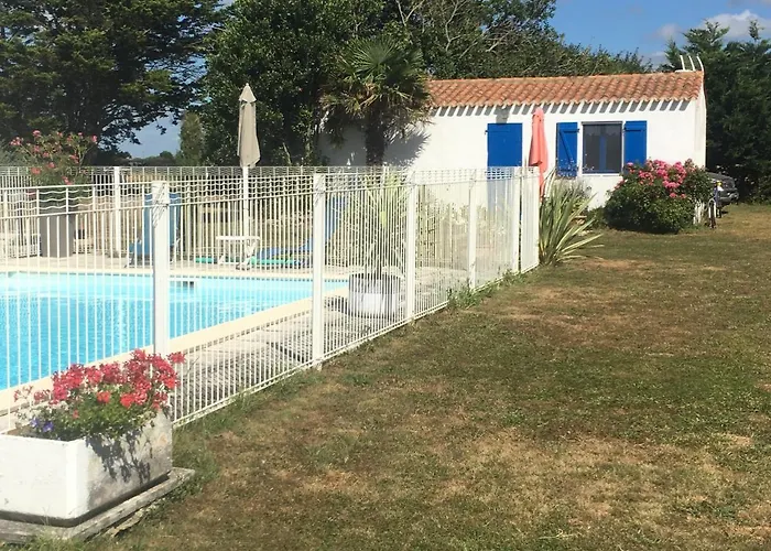 Bed & Breakfast Avec Piscine 3*